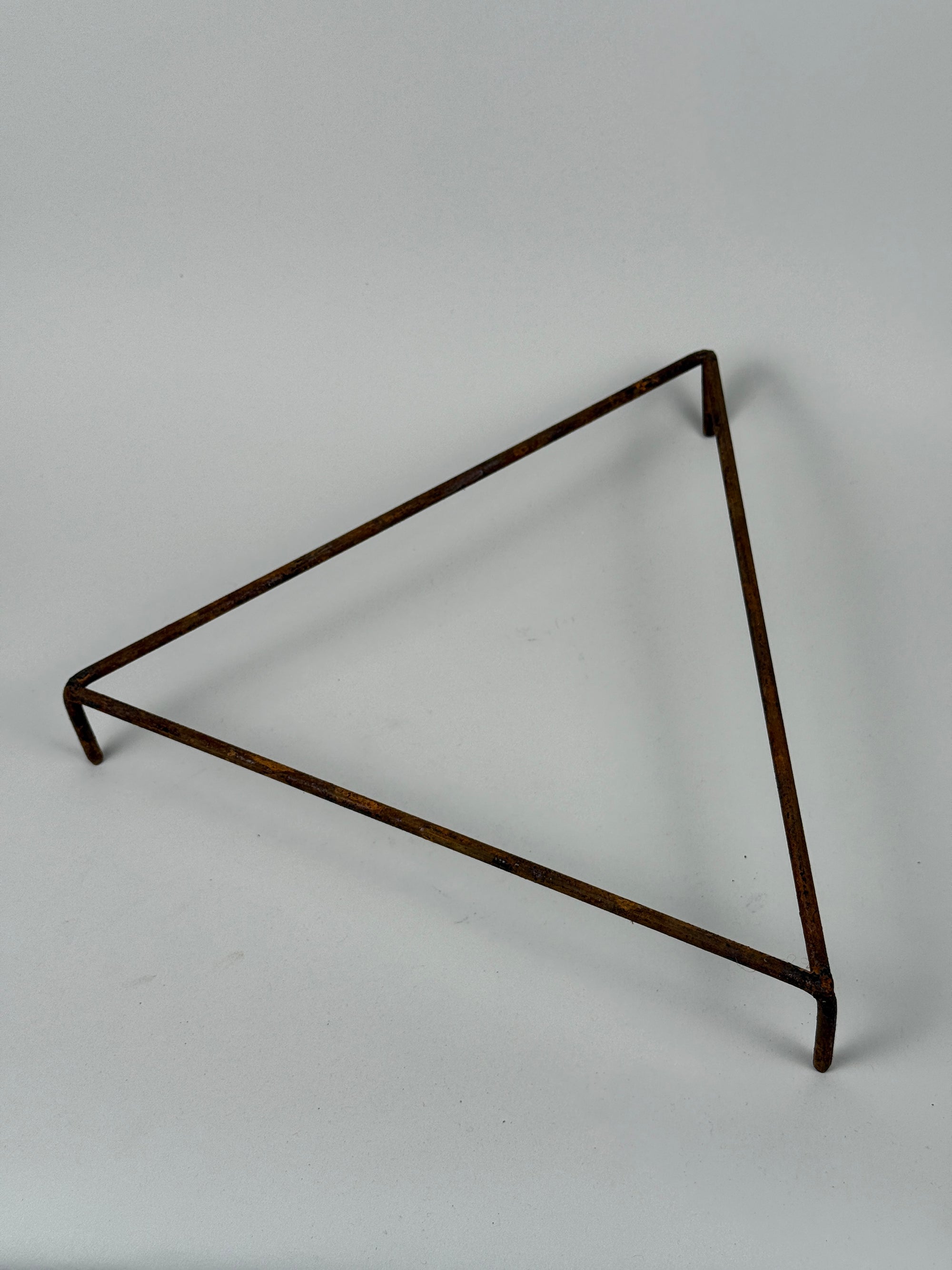 Iron stand triangel Ø30cm