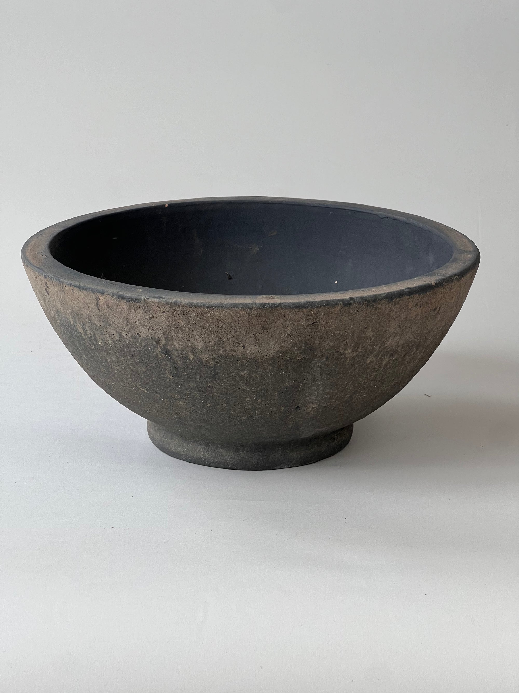Skål svart lera Ø 35 cm